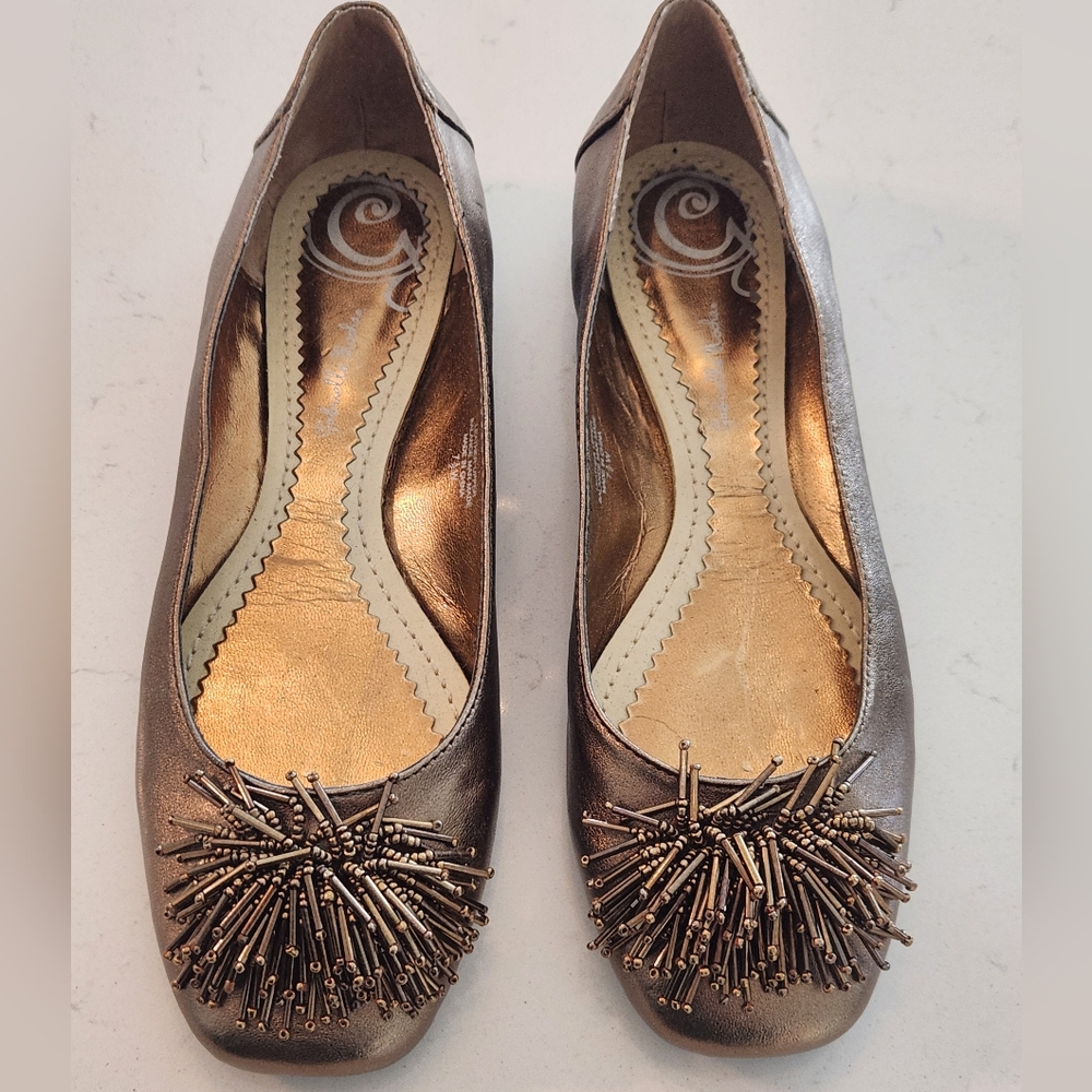 Gabriella Rocha Gold Flats 7.5W